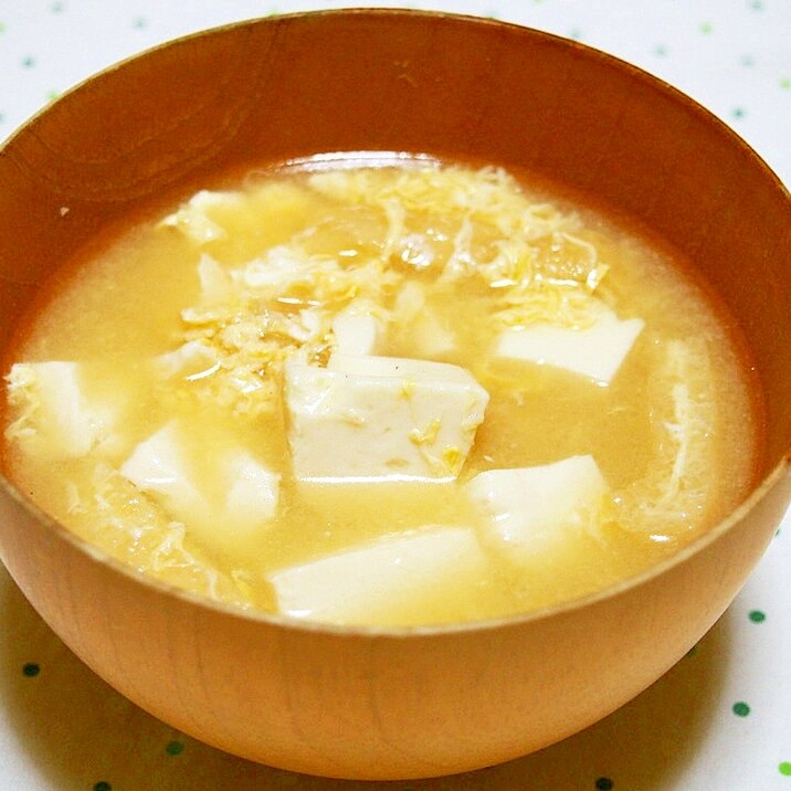 豆腐と卵の味噌汁♪栄養満点♪